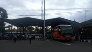 Parkiran Prona pusat kuliner.
