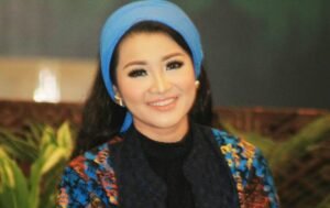 fitri karlina