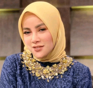 olla ramlan berhijab
