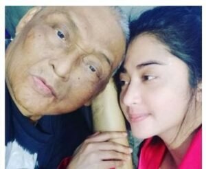 dewi perssik