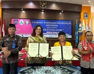 Psikologi Undip dan charon phokpan