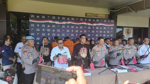 tawuran antar geng di batang