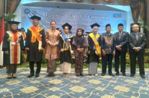 wisuda stiema