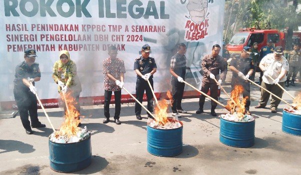 pemusnahan rokok ilegal bea cukai semarang