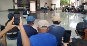 warga Sidomulyo dempet datangi polres Demak