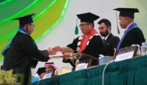 unissula wisuda